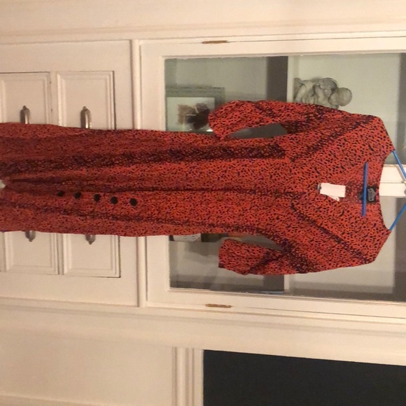 Leopard print midi dress. - Picture 2 of 4